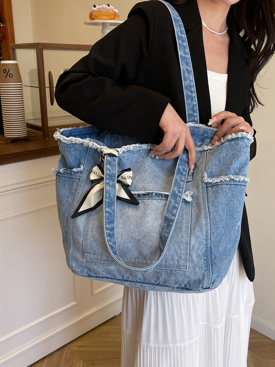 Upcycled Denim Purse Y2K Style - огляд і ціна Hobo Bag Slouchy