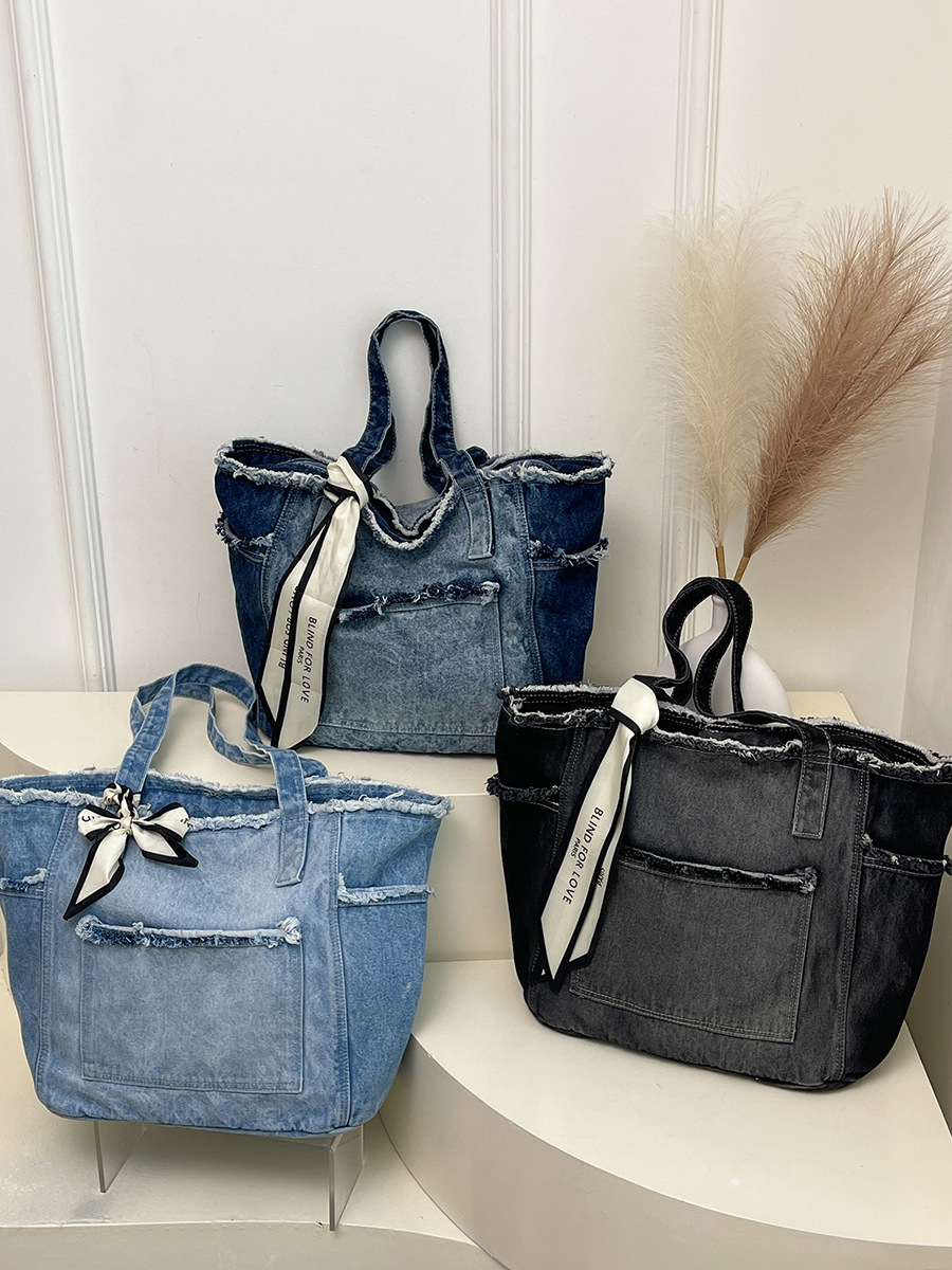 Upcycled Denim Purse Y2K Style - огляд і ціна Hobo Bag Slouchy
