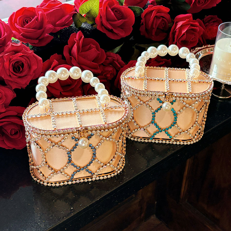 French Pearl Diamond Hand-held - огляд і ціна Women Handheld Bags